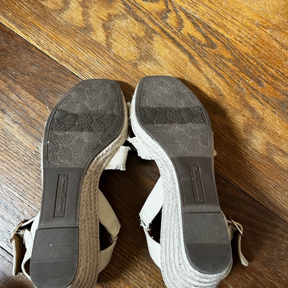 Tommy Bahama Wedges, Size 8.5 - Picture 3 of 3